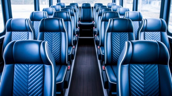 layton 20 passenger minibus rental