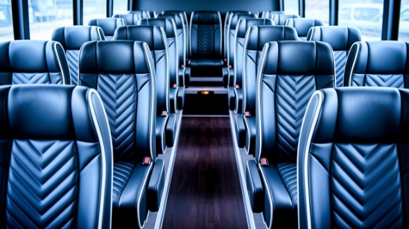 layton 28 passenger minibus rental